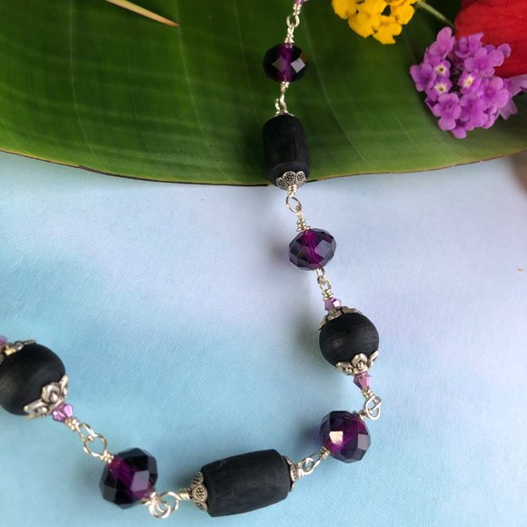 35  3/4" black  Tulasi with purple crystal glass beads - Picture 4 of 7